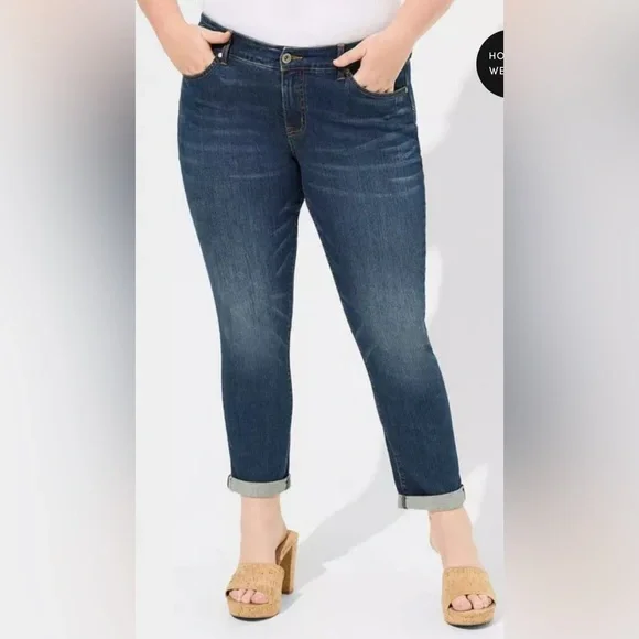 Torrid Boyfriend Straight Leg Vintage Stretch Jeans NWT - Picture 2 of 7